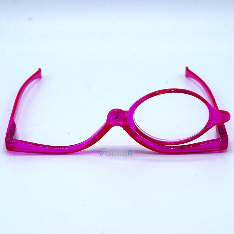 Occhiali da vista per viso piccolo: quale scegliere? - Microlens Occhiali da vista per viso piccolo: quale scegliere? - Microlens